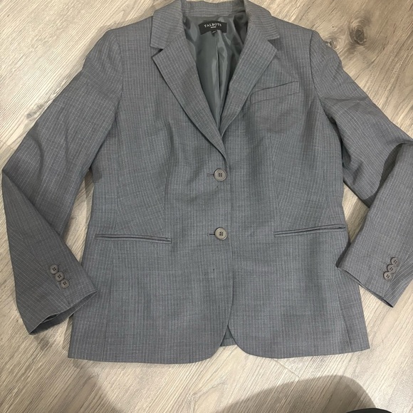 Talbots Wool Charcoal Gray Pinstripe Two Button Blazer Women 12P Classic - Picture 4 of 13